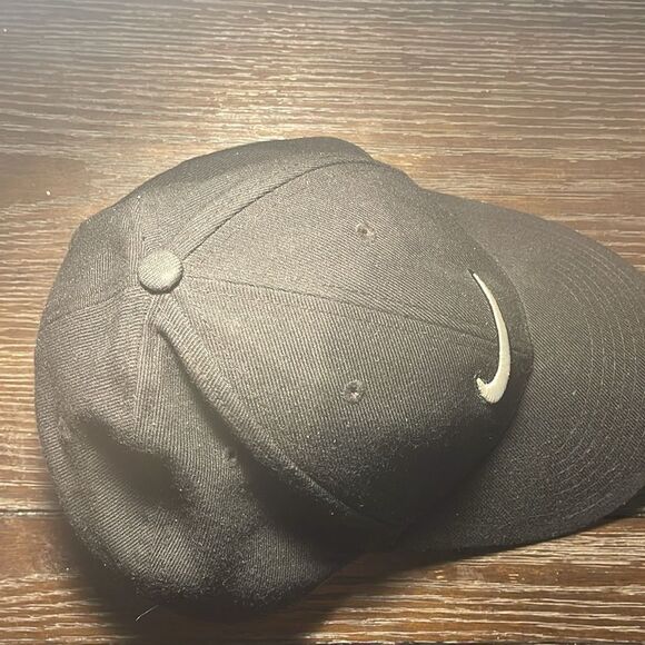 Nike Black Minimalist Hat with Swoosh Logo - Picture 2 of 5